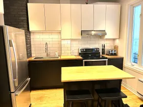 HOMA's Chic Apartment - Image 2