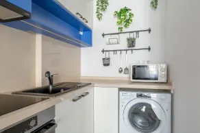 Renovated! - 10 minutes from the Grand Boulevard - Image 2