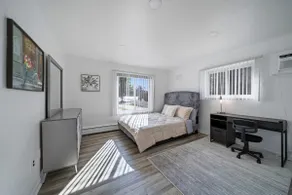 Waterfront Apt w/ Free Parking & Stunning Views - Image 3
