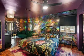Vibrant Eclectic Oasis With Pool! - Image 4