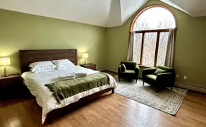Home in Pleasant Valley - Image 3