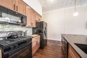 New 2 bedroom near Medical Mile - Image 4
