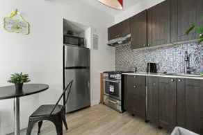 Dream Location - Little Italy - Image 4