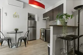 Dream Location - Little Italy - Image 5