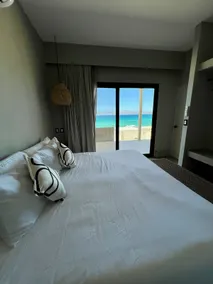 Ocean View Luxury Condo Private Jacuzzi - Image 3