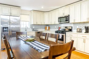37 - 3BR Quincy - Cozy Townhouse near Adams Park - Image 4