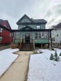 1900s Completely Renovated Home Downtown Kalamazoo - Image 5