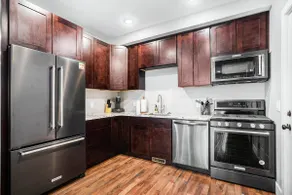 1900s Completely Renovated Home Downtown Kalamazoo - Image 4