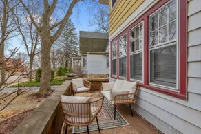 Vintage Details w/ Modern Touch | Private Parking! - Image 5