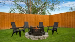 Western Charm Retreat – Near Lake, Dining & Shops! - Image 3