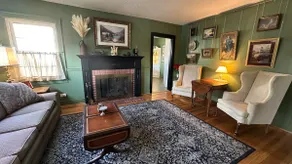 Pet-Friendly Fenced Yard, Walk Downtown - Image 4