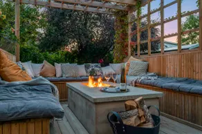 Family Villa | Fire Pit & Fireplace | Train Access - Image 2