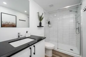 Comfort Elegance Suite | Free Parking | Pool & BBQ - Image 5