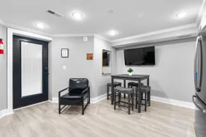 DC Urban Retreat+3Bed+Newly Renovated - Image 5