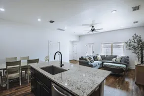 Dreamy night, with 3 KING BEDS and garage access - Image 5
