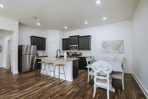 Dreamy night, with 3 KING BEDS and garage access - Image 3