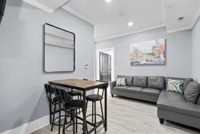 CityLights Condo+3Bed+PrivateParking+ No steps - Image 2