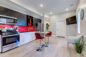 Luxury 2BR | Designer Theme • Near NYC/PATH - Image 2
