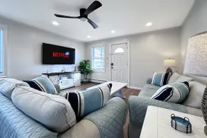 1BR Apt | High Speed WiFi | Washer/Dryer | Coffee - Image 2