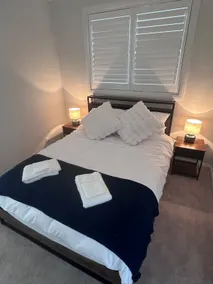 The Retreat Modern Cosy Stylish - Image 2