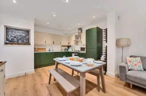Chic Apartment - 2 mins to Hampton Court - Image 5