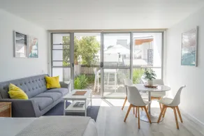 Coastal charm: Fresh studio in the heart of Lorne - Image 5