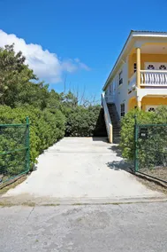 Modern Villa - Upstairs - Image 2