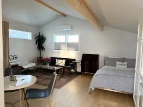 City Escape: Studio Retreat - Image 2