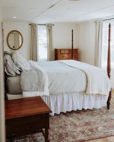 Historic 2BR Loft | Courthouse Views - Image 5