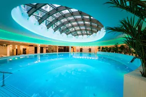 HANZA Black & White 17th floor SPA & Pool Parking by Stayly - Image 2