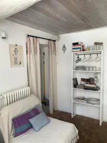 Small Studio apartment in ”Piazzetta” - Image 2