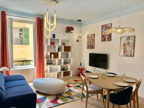 At Laura & Thomas apartment in the city center of Vieux Port - Image 3