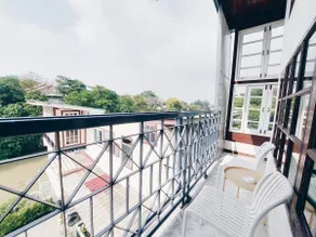 Hello Sunshine - Entire house (5 bedrooms) - Image 4