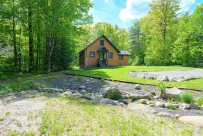 Walk to Sunapee | Screened Porch Bliss + Cool AC - Image 2