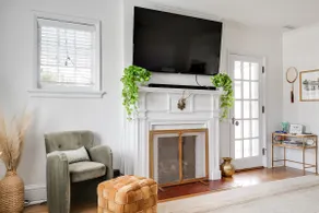 Quiet Bellevue Retreat | Screened Porch & Fire Pit - Image 3