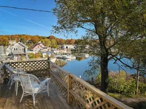 Blue Shaboo: Idyllic Waterfront Cottage - Image 3