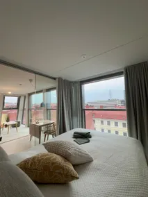 New top floor apartment in city center - Image 3