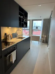 New top floor apartment in city center - Image 4