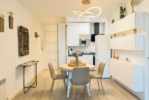 Lovely Modern, Central, 2 bed, A/C. Close to beach - Image 2