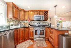 Pet-Friendly Coastal Stay w/ Free Parking |74R - Image 2