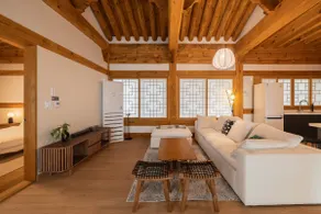 Spacious courtyard Korean house with a fusion of nature and tranquility, Red Serenity - Image 2