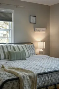 Spacious Home •Great for Groups, Pets • Sleeps 10 - Image 3