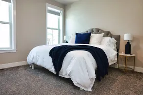 *BRAND NEW* Sparkling 1-Level 2-BDRM King! - Image 5