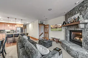 Cozy Almost Ski-in Ski-out w/Hot Tub & Heated Exit - Image 3