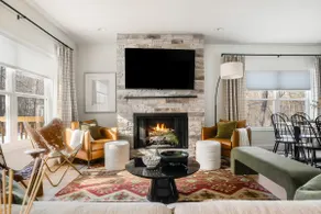 Luxurious Designer Home: Sauna, HotTub Game Rooms! - Image 3