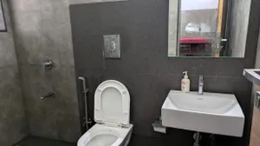 The Quade Villa By Spandan Holiday Homes - Image 5