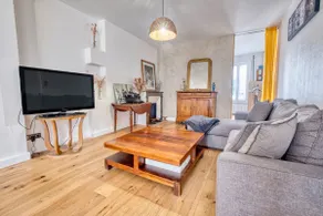 Large F2 downtown – balcony & all pro comfort - Image 3