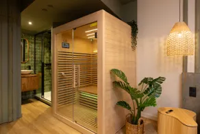 Bali Suite – Jacuzzi • Private Sauna • Secret Room - Image 2