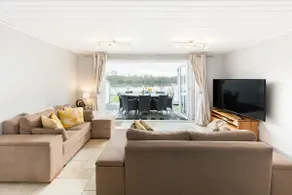 Cotswolds Lakeside Lodge - Nesbitt's Nest - Image 3