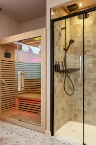 Ibiza Suite - Jacuzzi • Private Sauna • Secret Room - Image 3